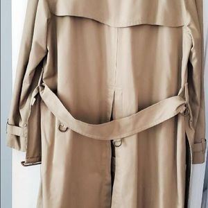 Mens authentic Burberry trench coat